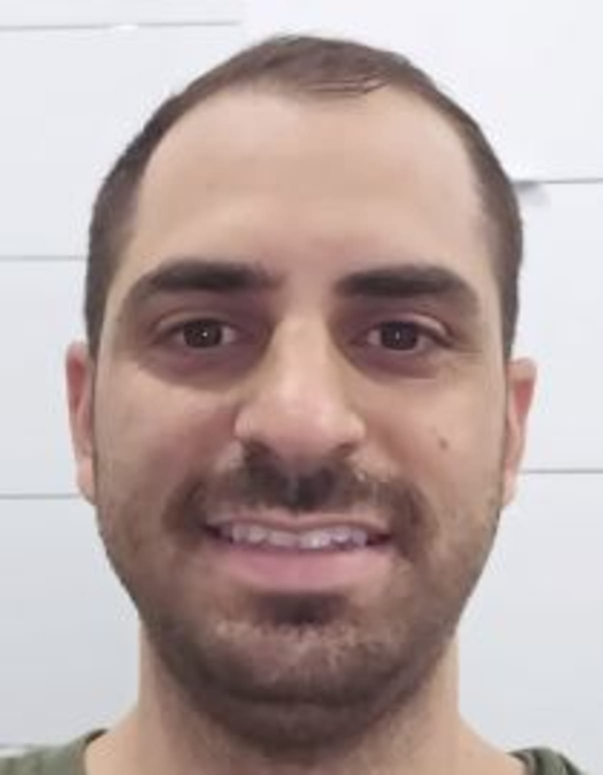 תמונת פורטרט של בעל המקצוע