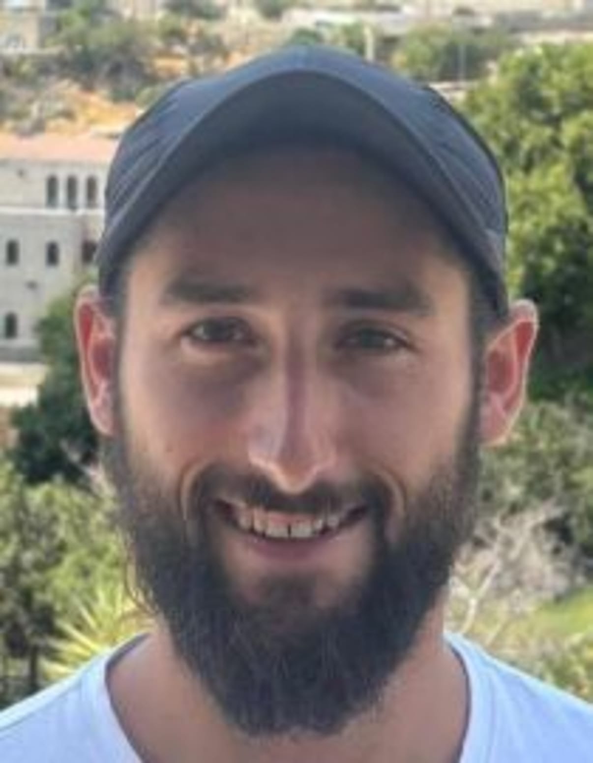 תמונת פורטרט של בעל המקצוע