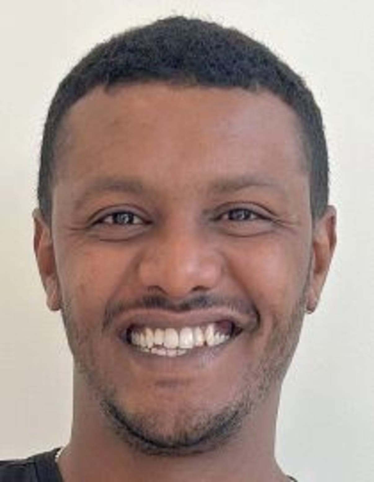 תמונת פורטרט של בעל המקצוע