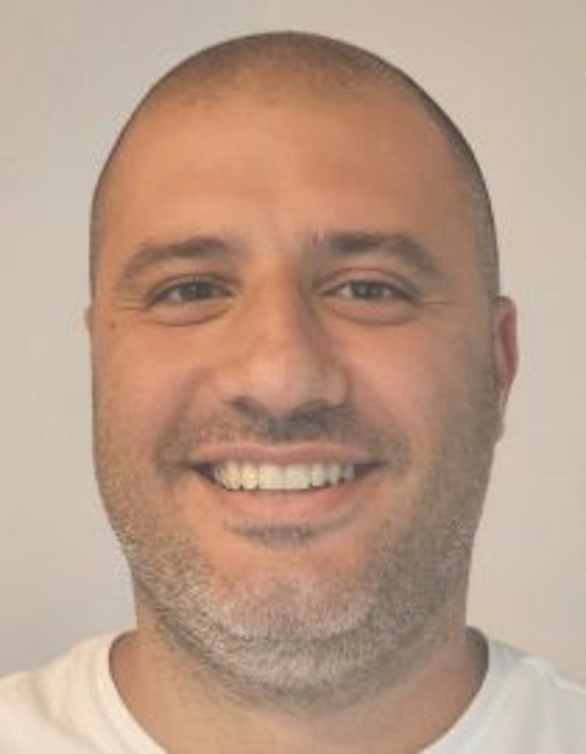 תמונת פורטרט של בעל המקצוע