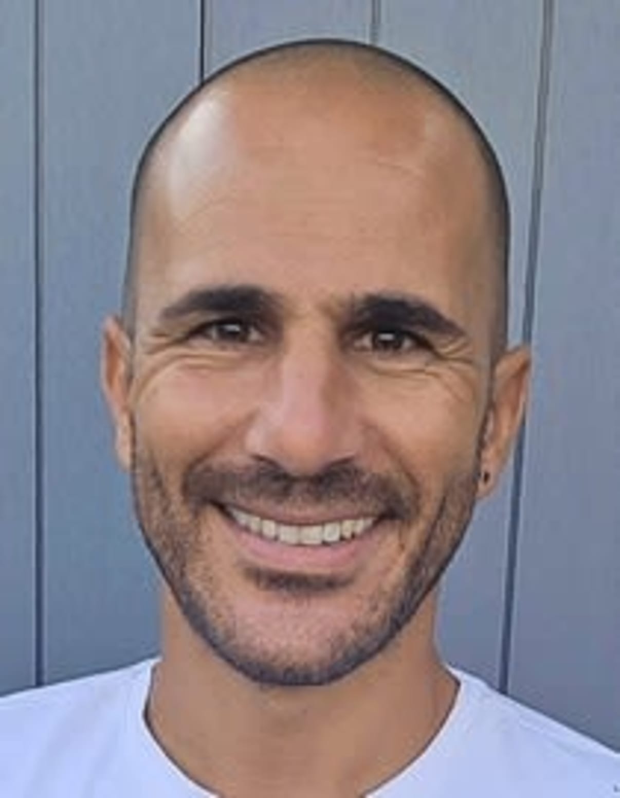 תמונת פורטרט של בעל המקצוע