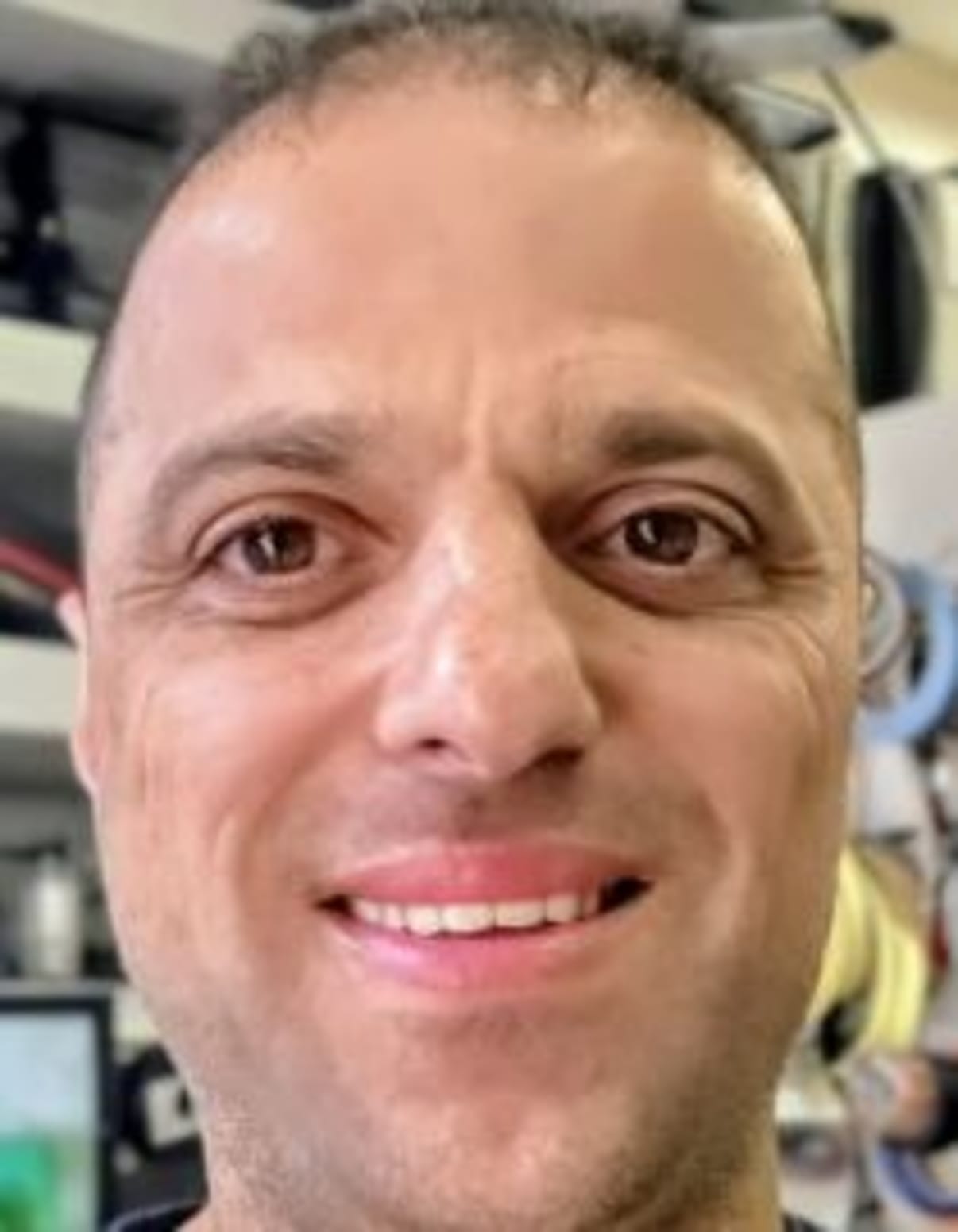 תמונת פורטרט של בעל המקצוע