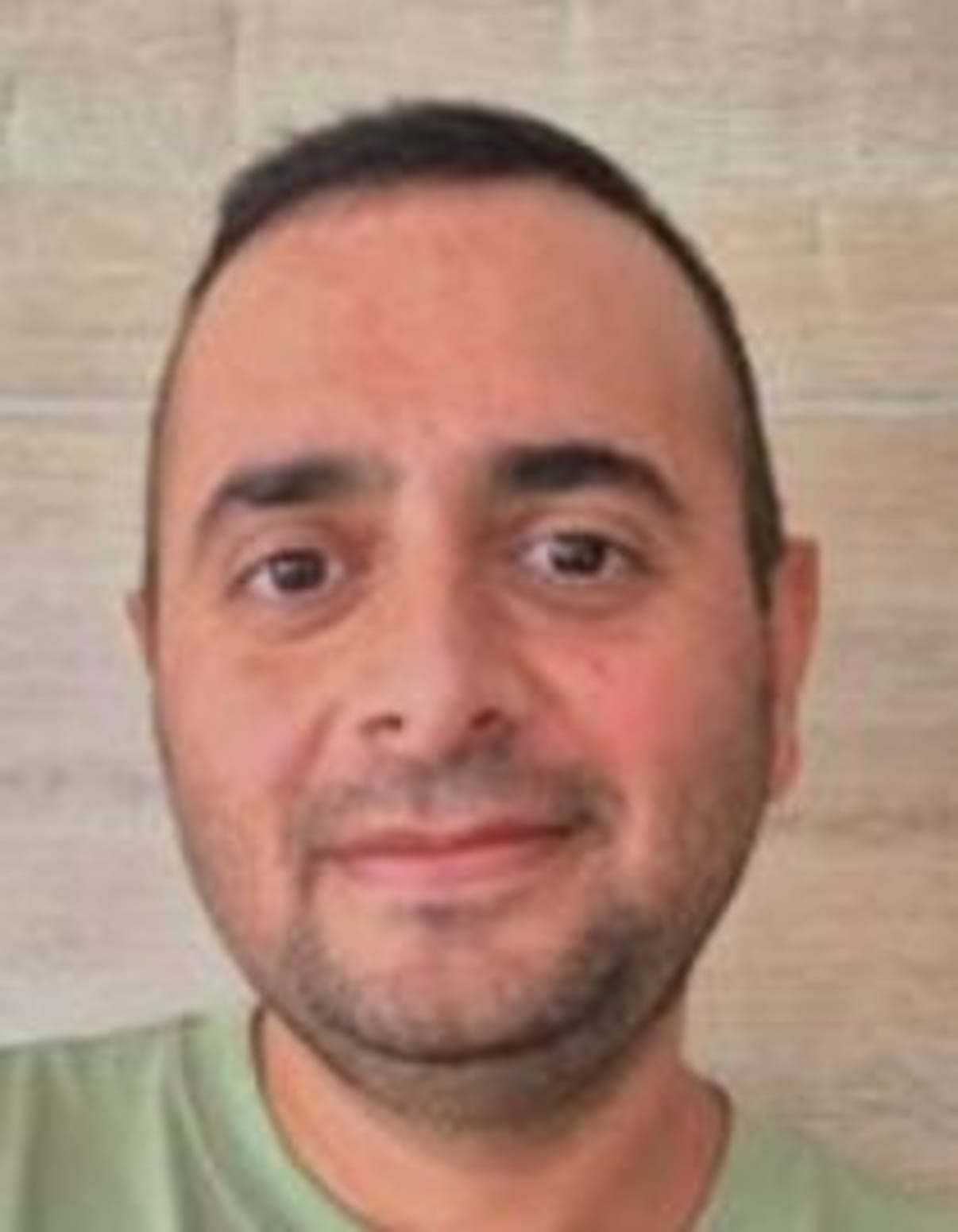 תמונת פורטרט של בעל המקצוע