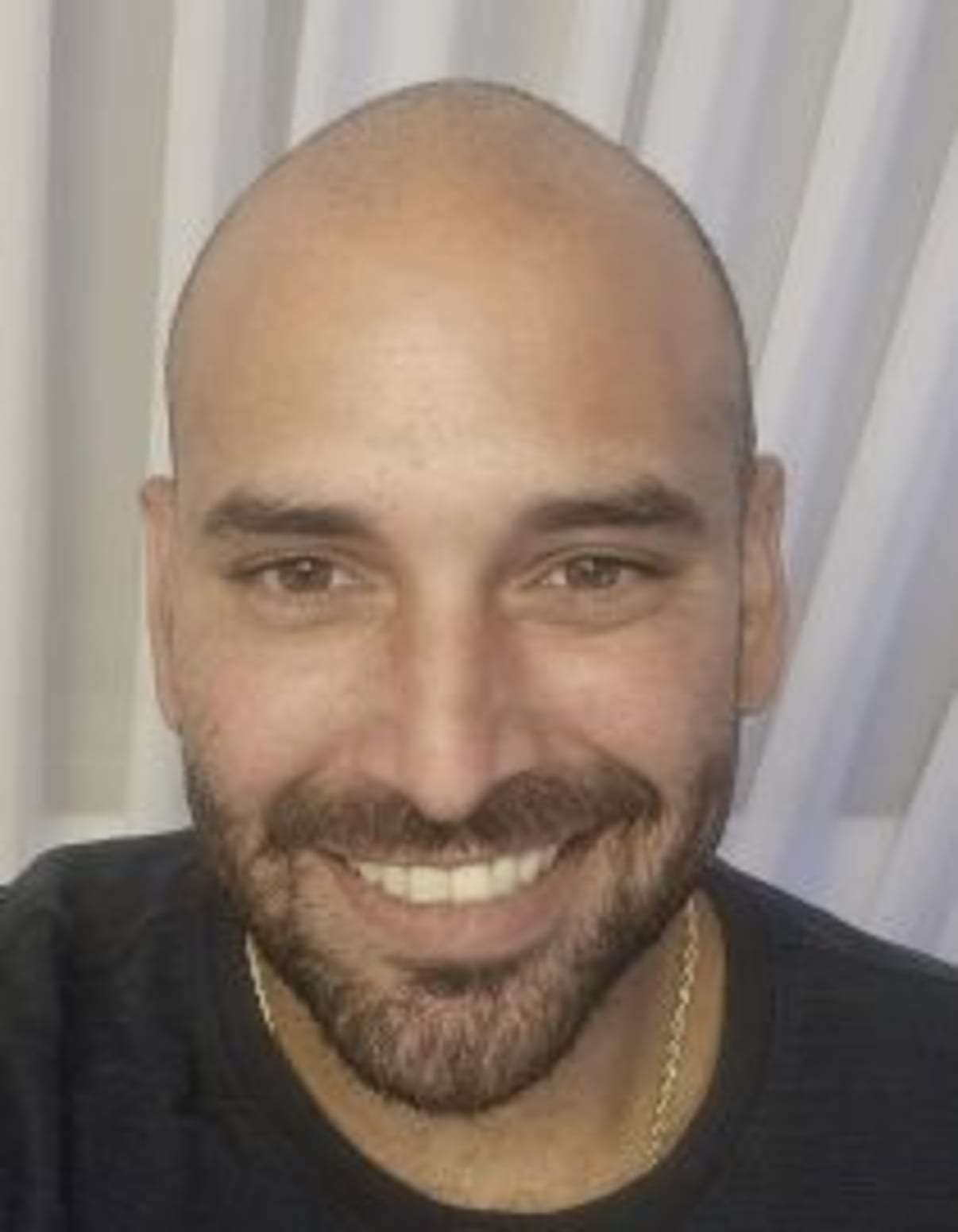 תמונת פורטרט של בעל המקצוע