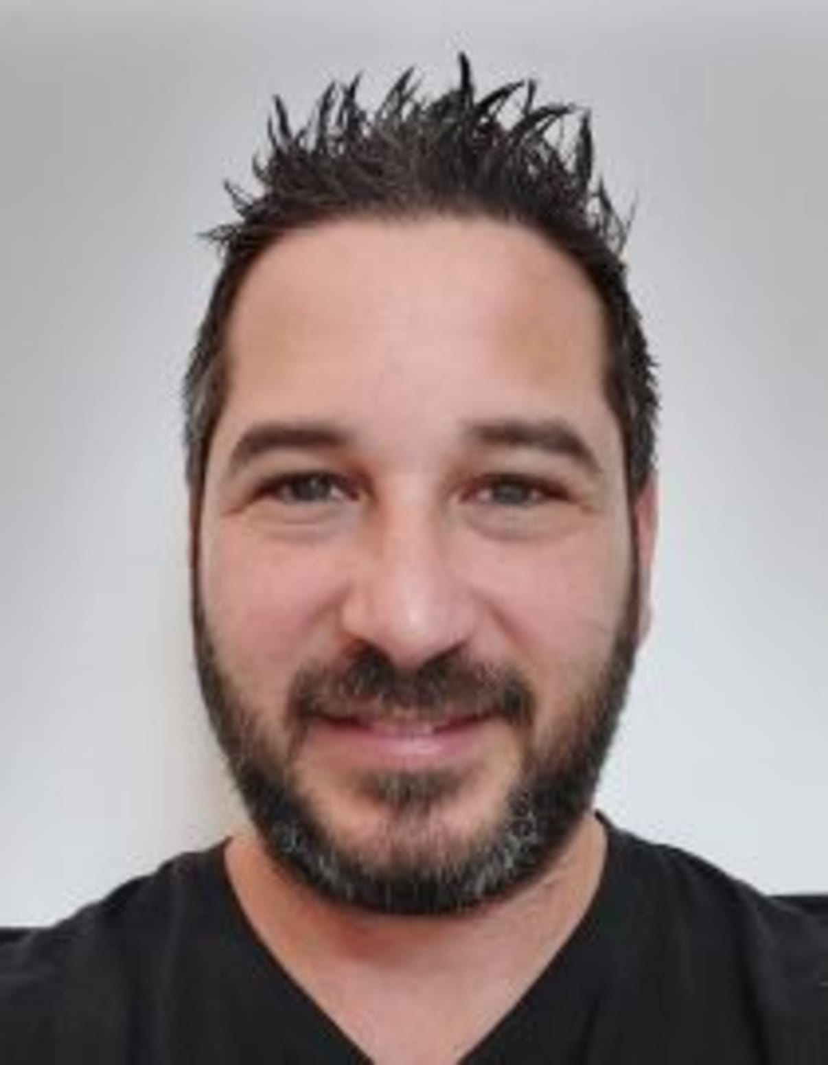 תמונת פורטרט של בעל המקצוע