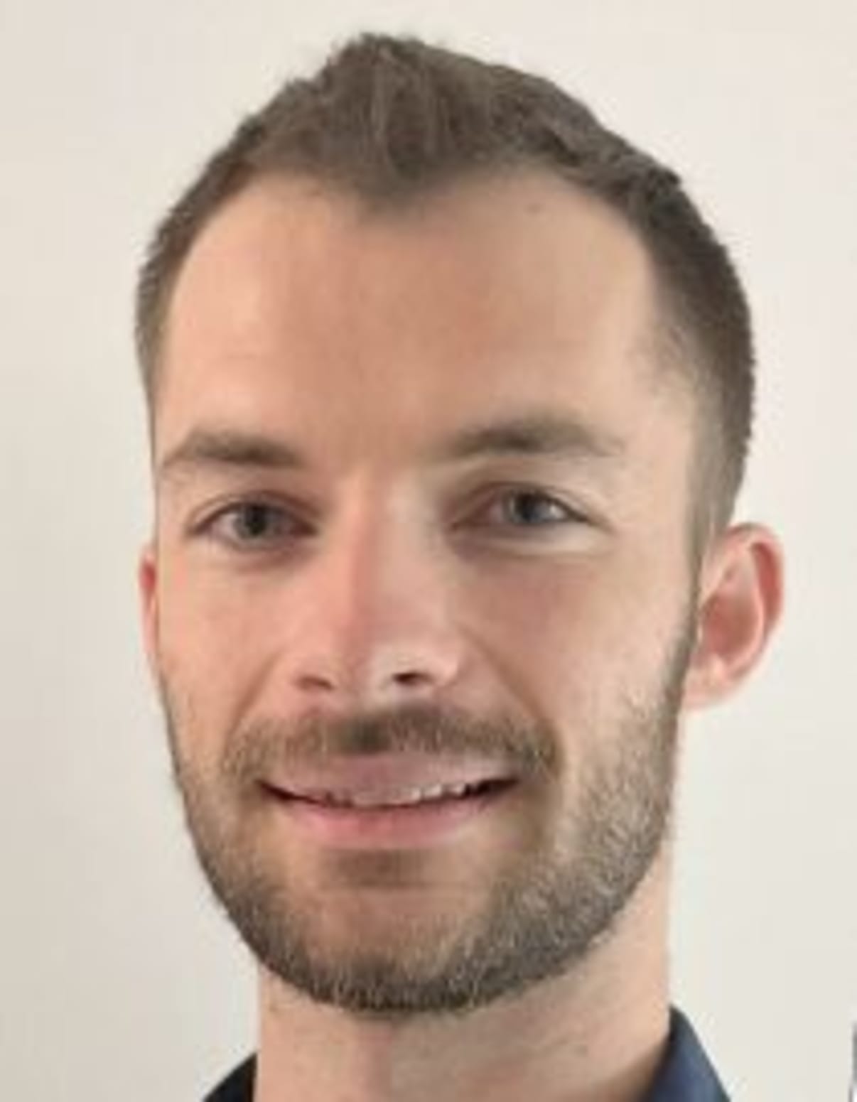 תמונת פורטרט של בעל המקצוע