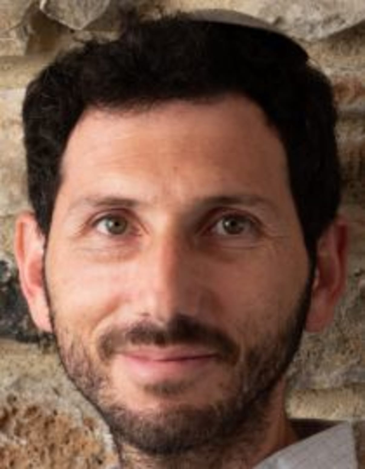 תמונת פורטרט של בעל המקצוע