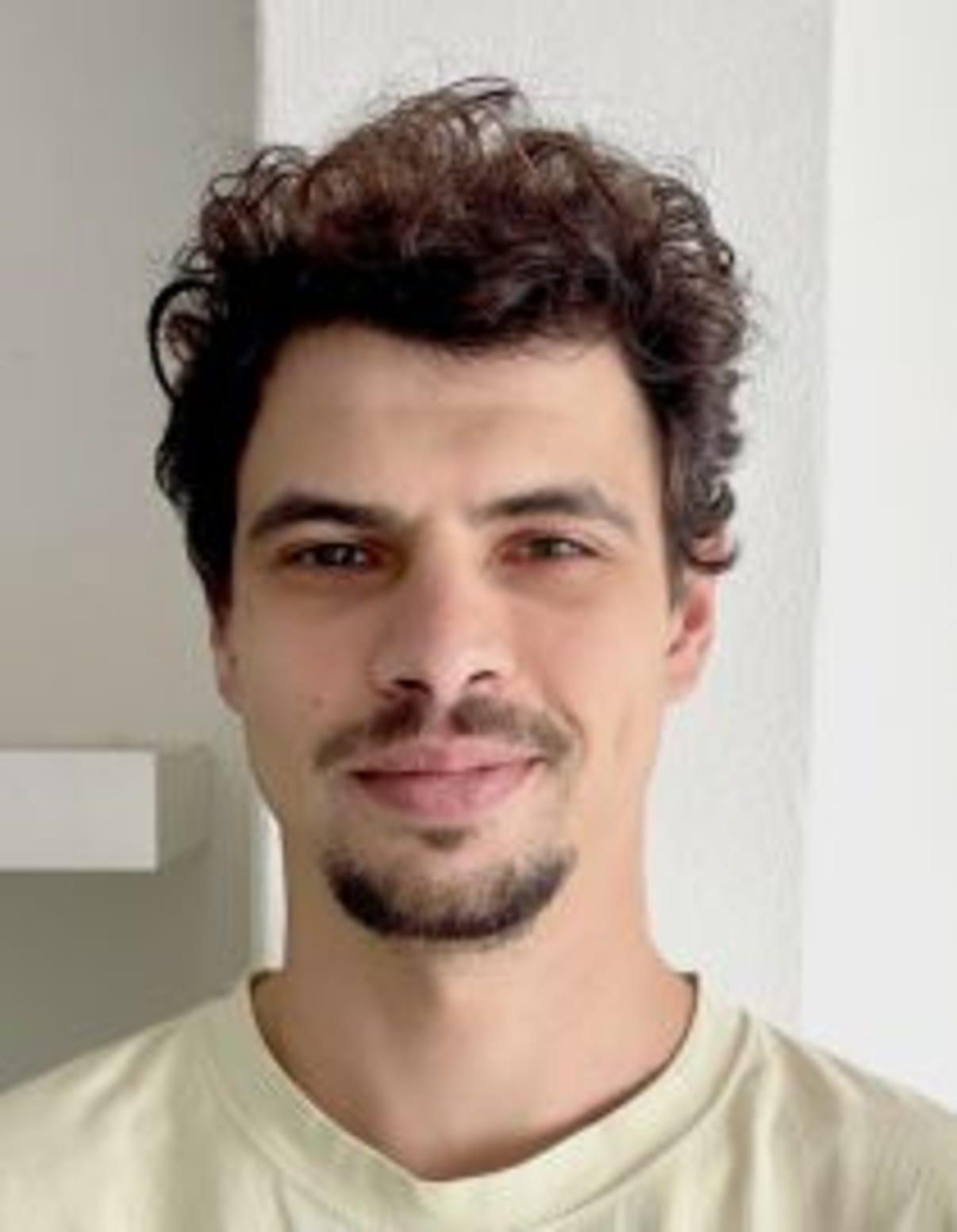 תמונת פורטרט של בעל המקצוע