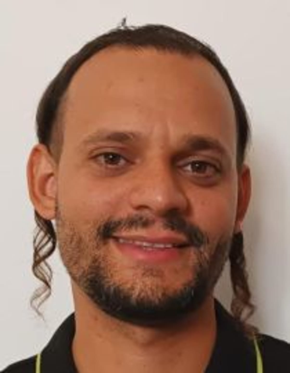 תמונת פורטרט של בעל המקצוע