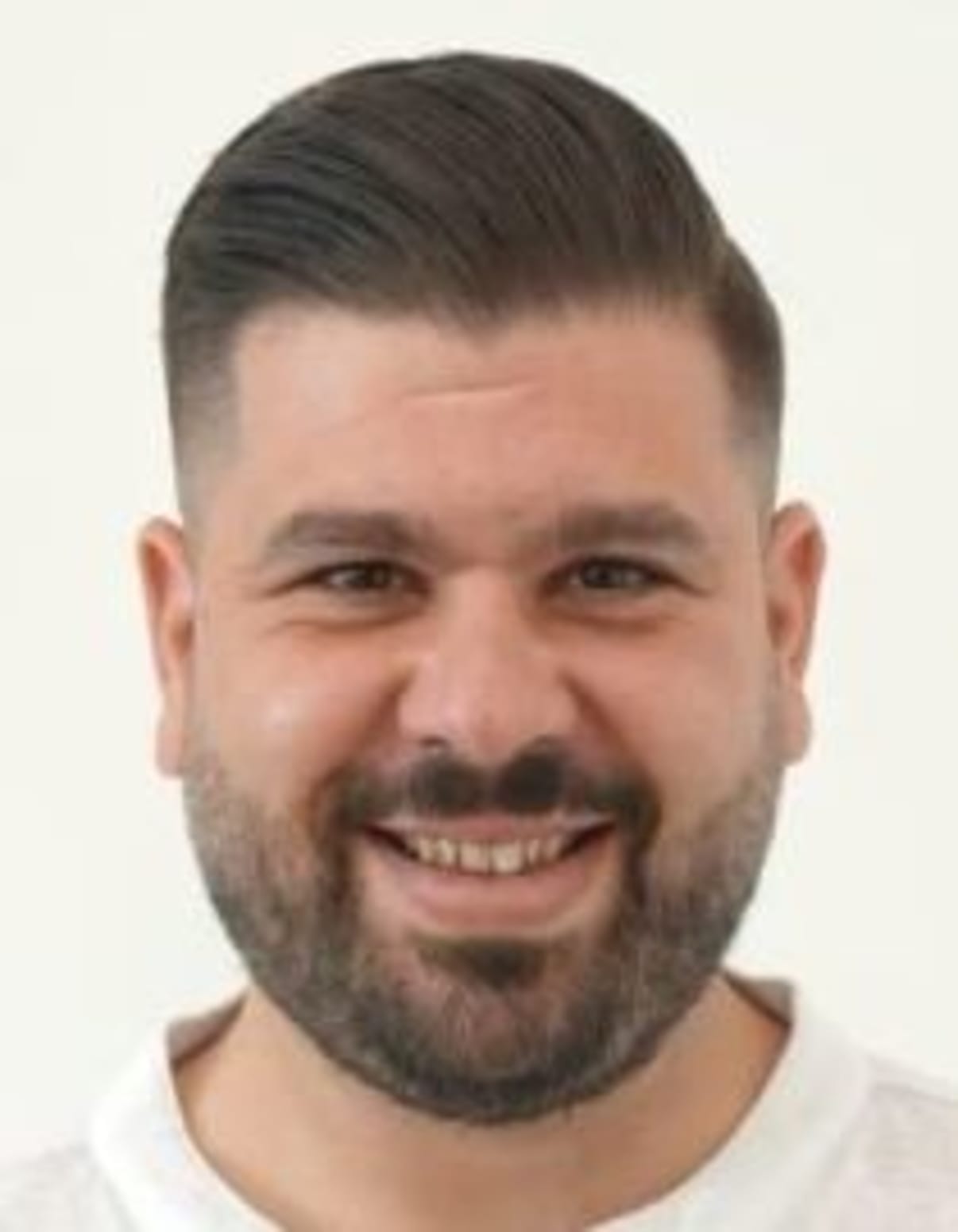 תמונת פורטרט של בעל המקצוע