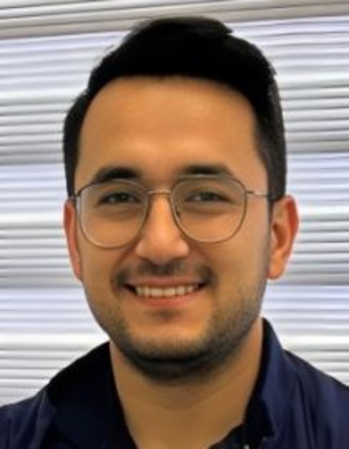 תמונת פורטרט של בעל המקצוע