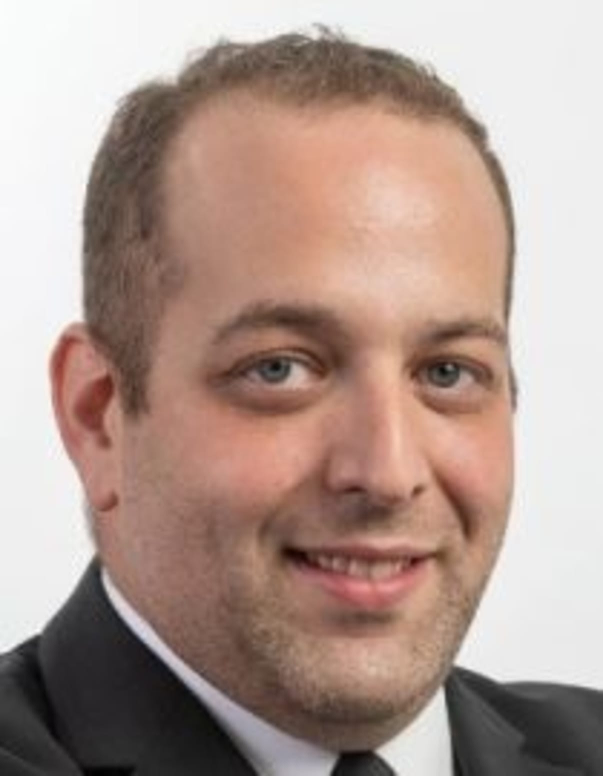 תמונת פורטרט של בעל המקצוע