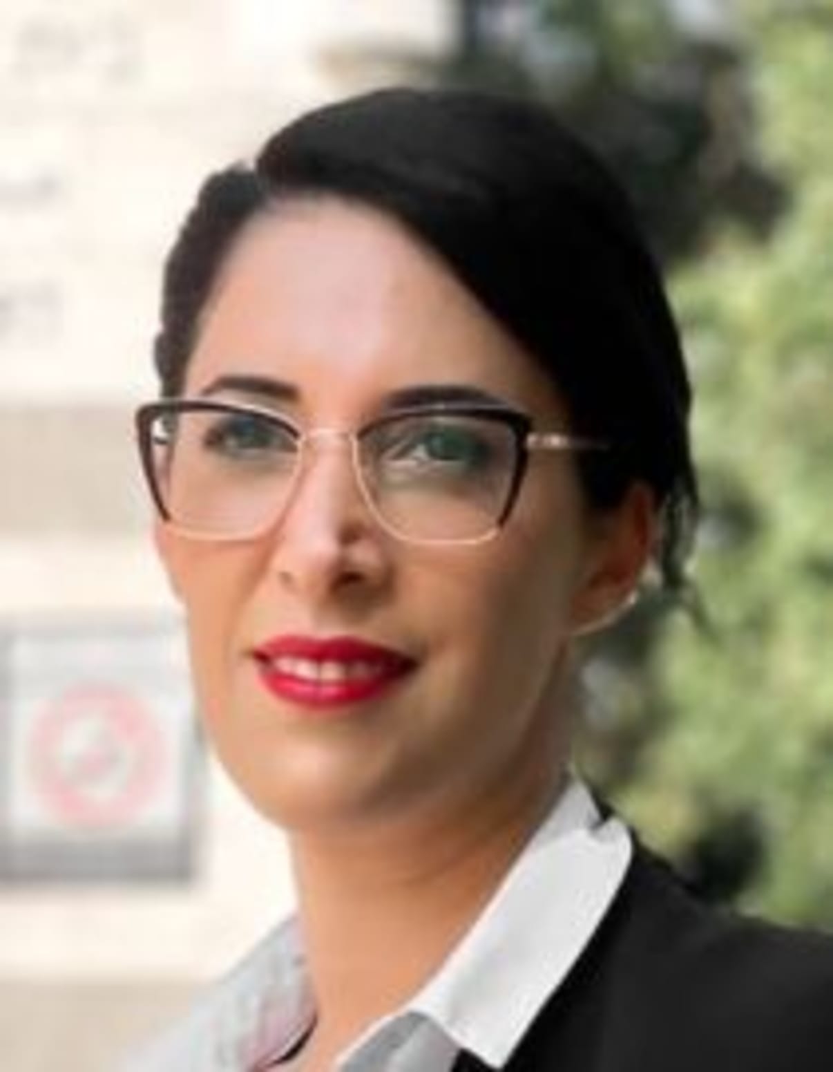 תמונת פורטרט של בעל המקצוע