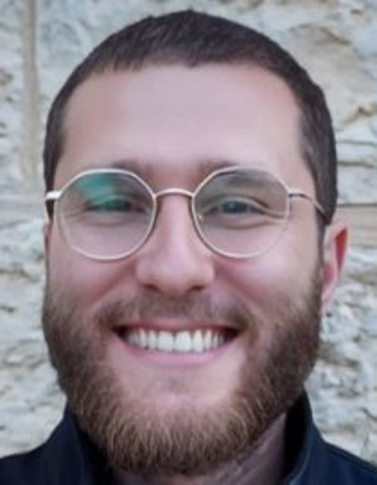 תמונת פורטרט של בעל המקצוע