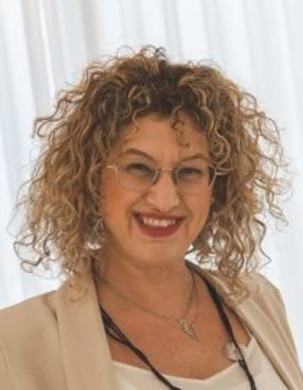 תמונת פורטרט של בעל המקצוע