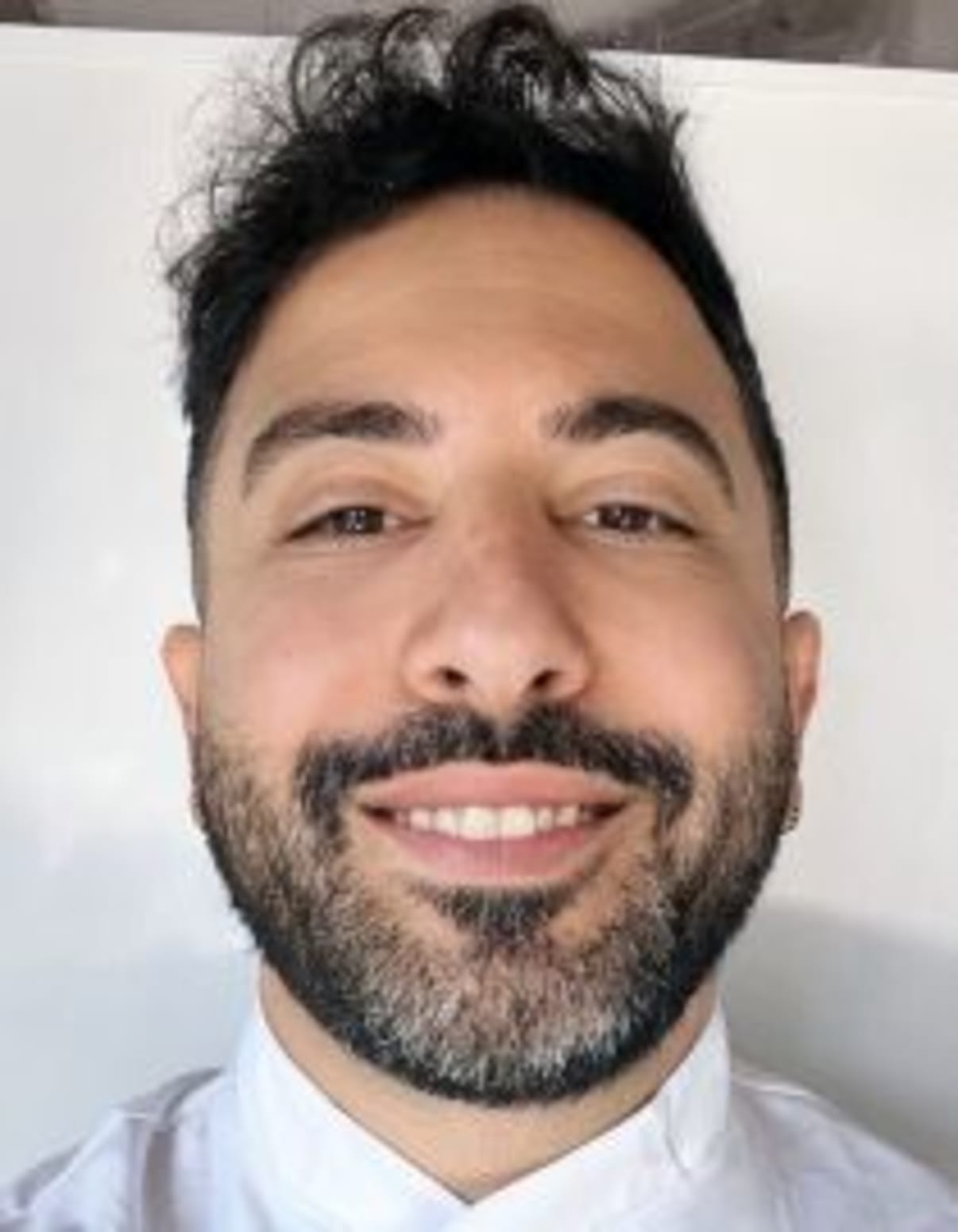 תמונת פורטרט של בעל המקצוע