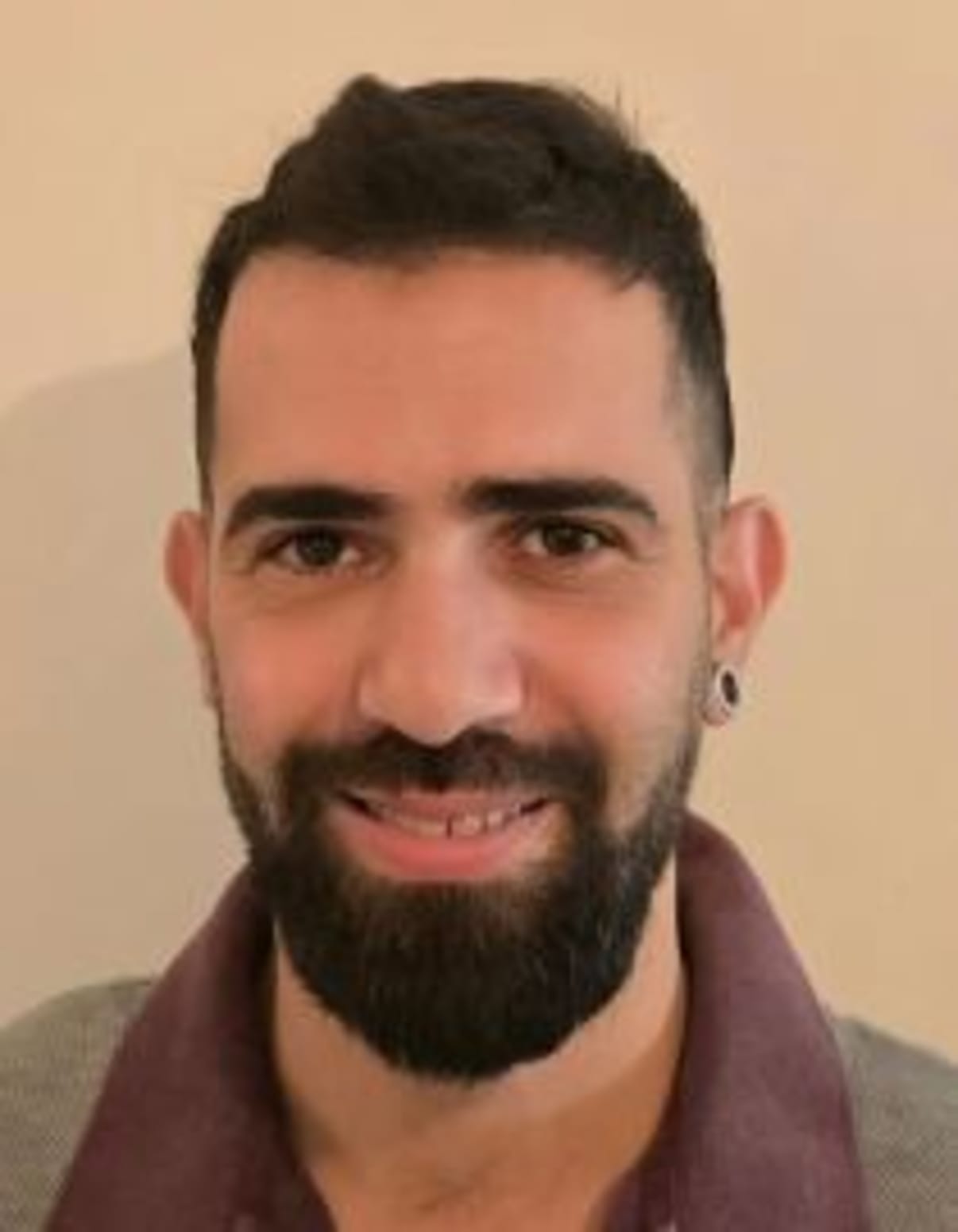 תמונת פורטרט של בעל המקצוע