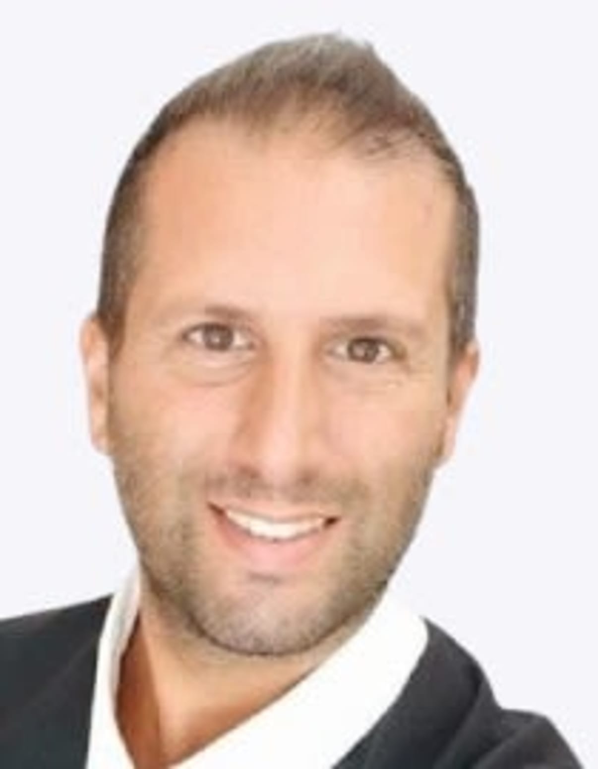 תמונת פורטרט של בעל המקצוע