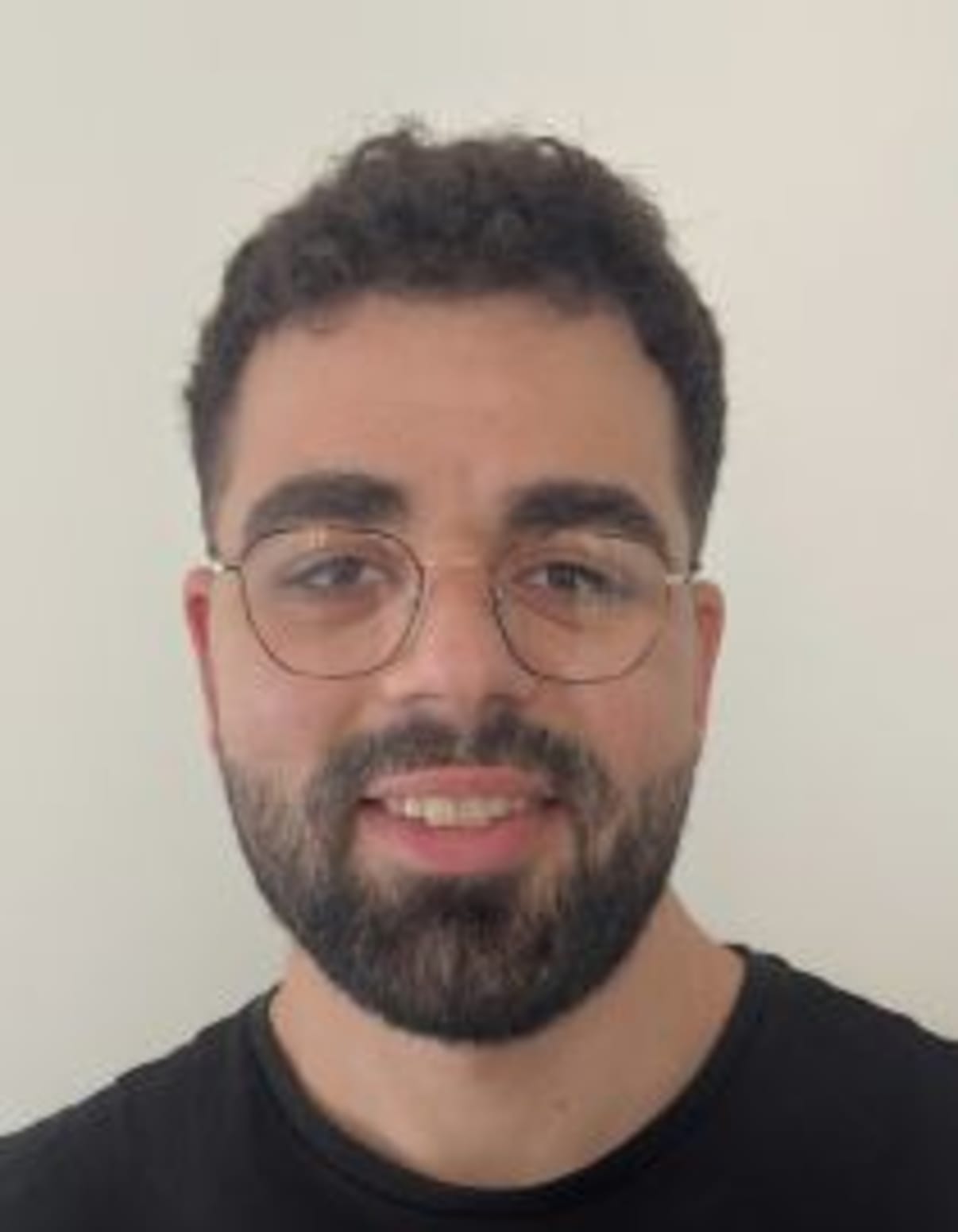 תמונת פורטרט של בעל המקצוע