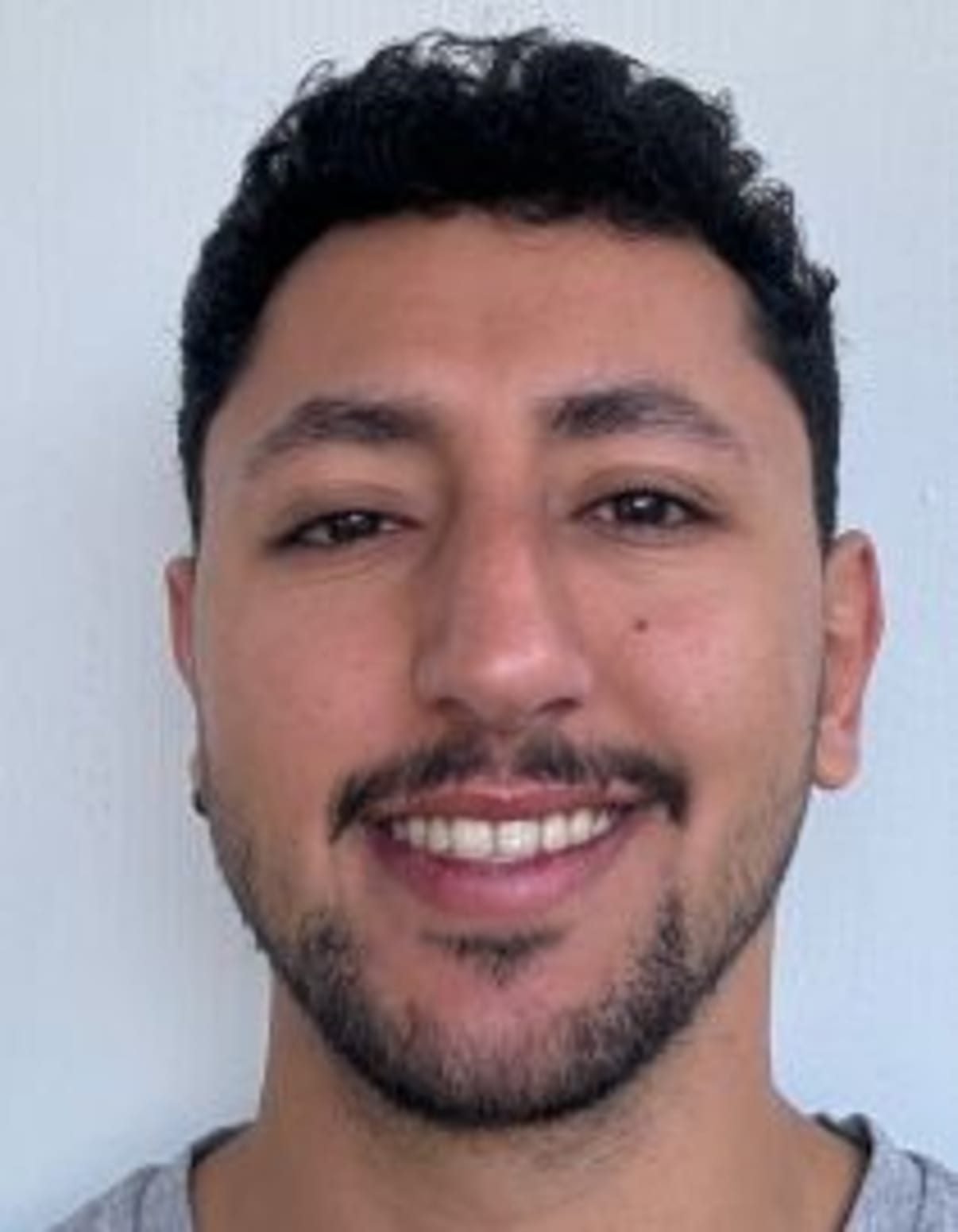 תמונת פורטרט של בעל המקצוע