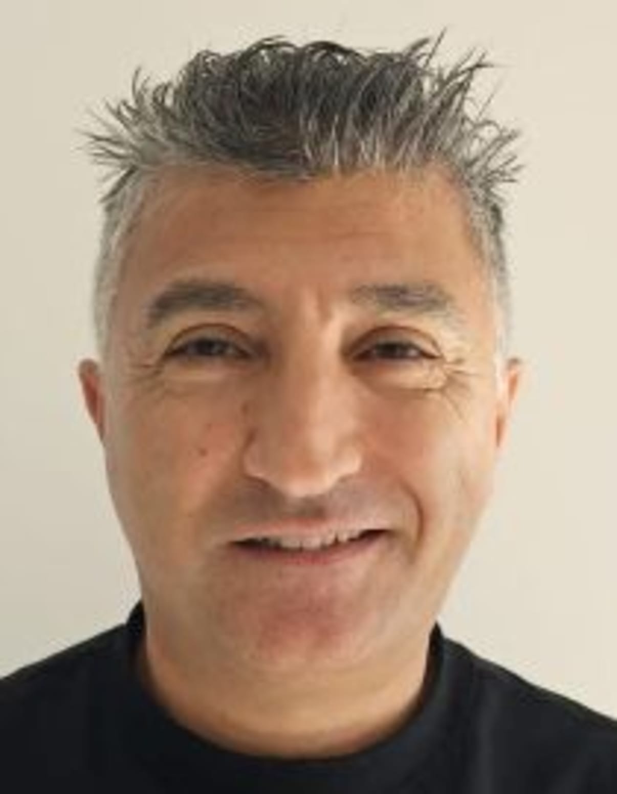 תמונת פורטרט של בעל המקצוע