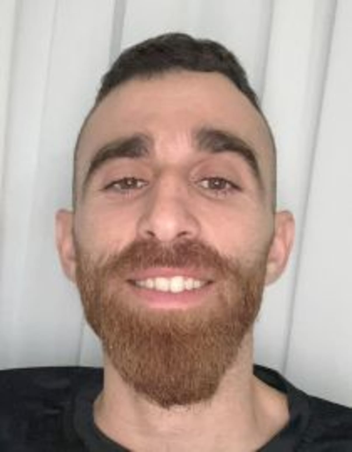 תמונת פורטרט של בעל המקצוע