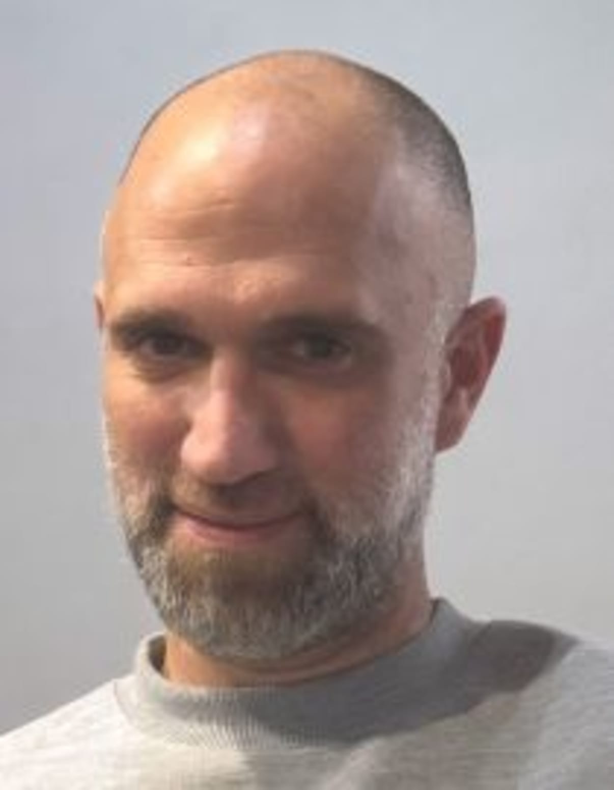 תמונת פורטרט של בעל המקצוע