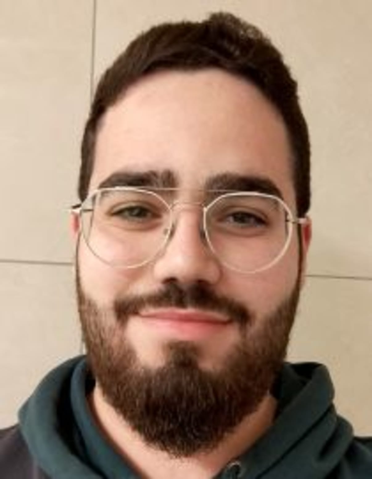 תמונת פורטרט של בעל המקצוע