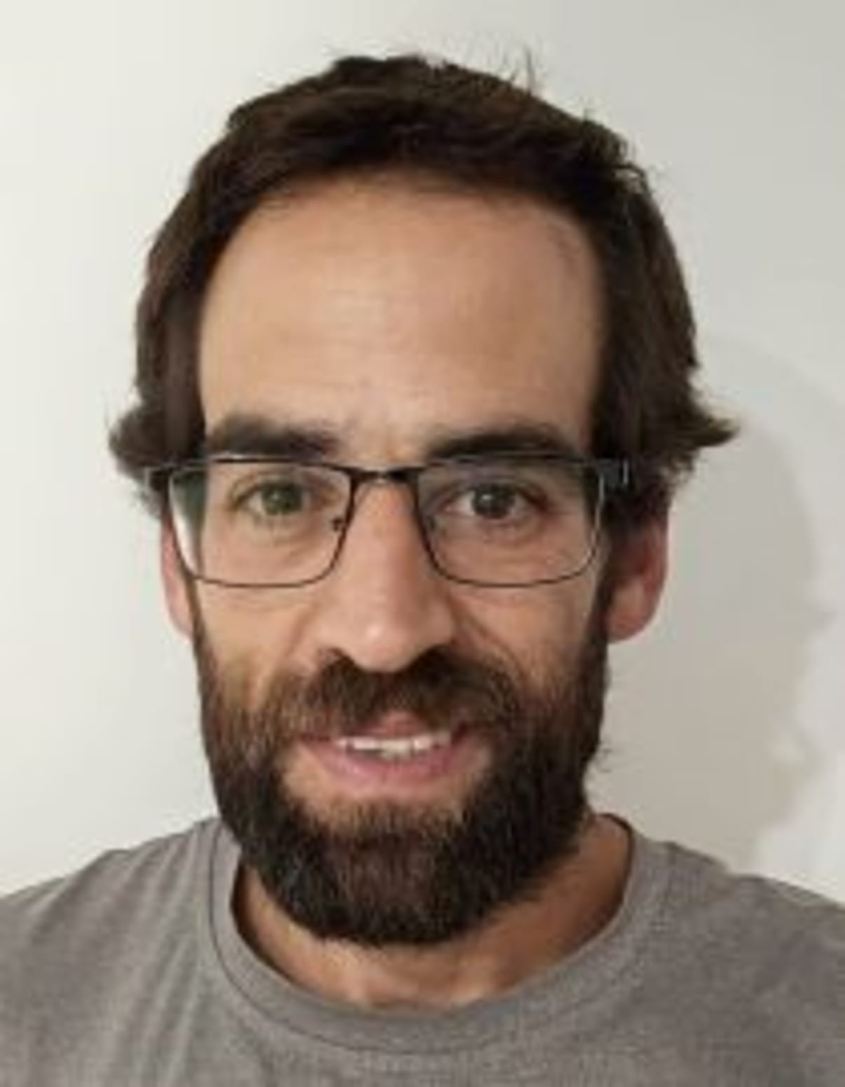 תמונת פורטרט של בעל המקצוע