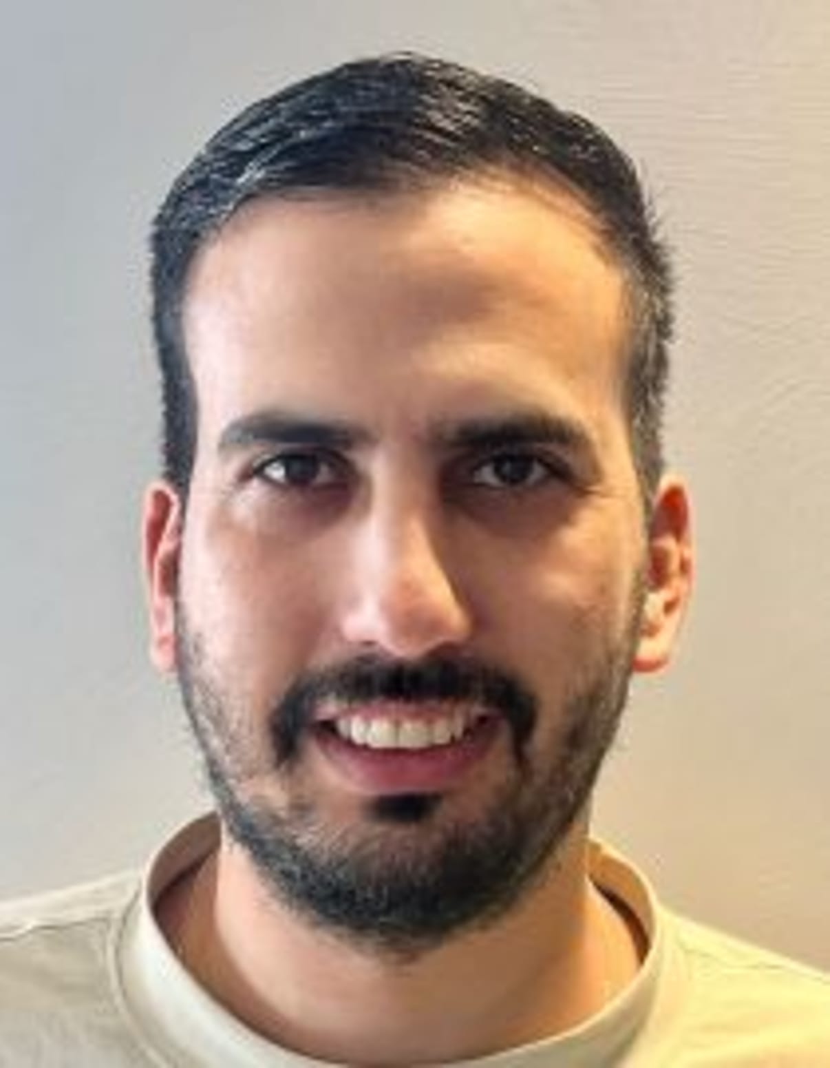 תמונת פורטרט של בעל המקצוע