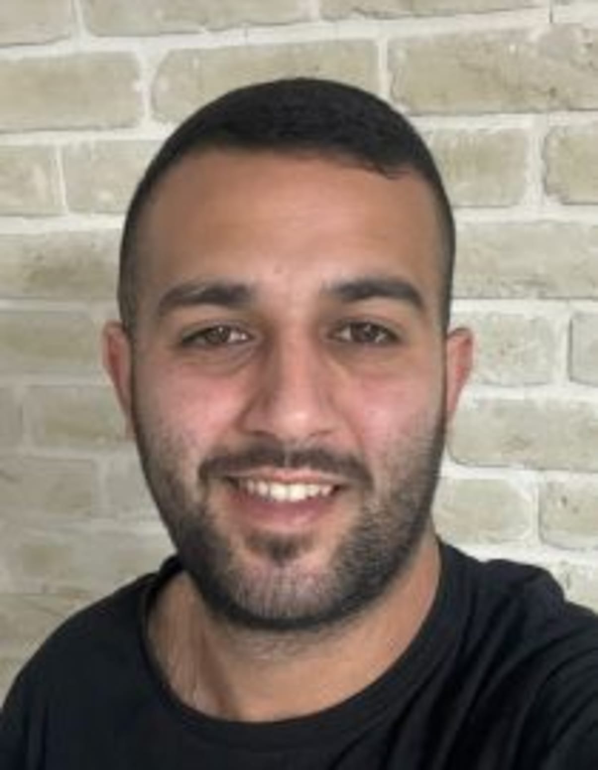 תמונת פורטרט של בעל המקצוע