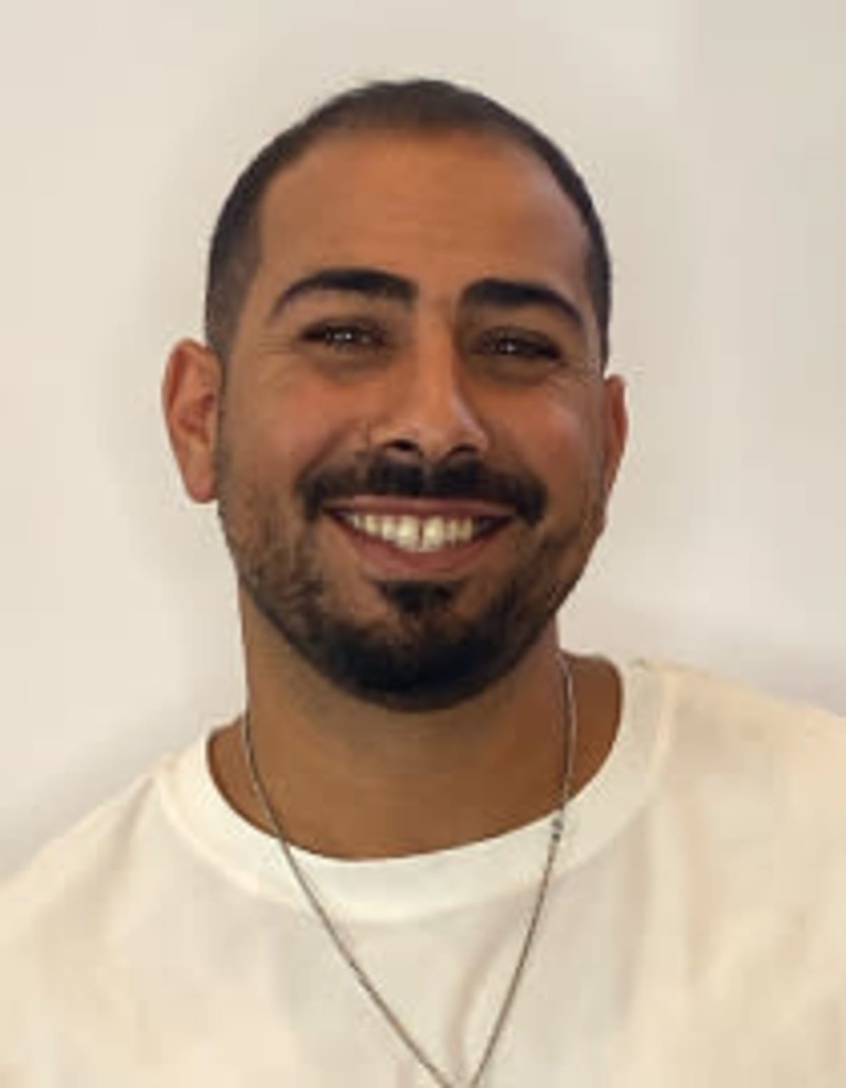 תמונת פורטרט של בעל המקצוע