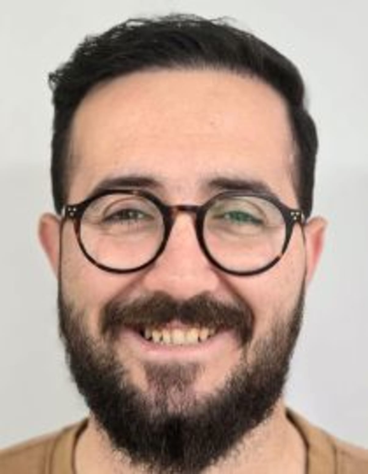 תמונת פורטרט של בעל המקצוע