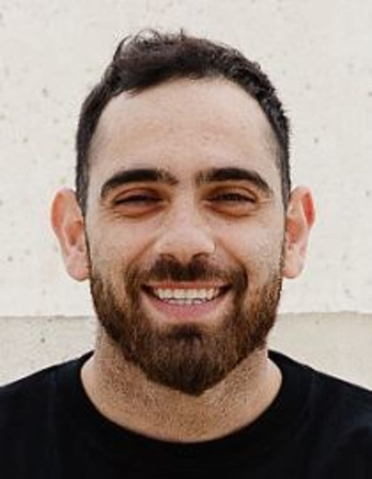 תמונת פורטרט של בעל המקצוע