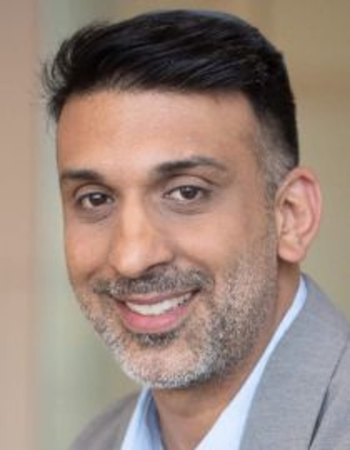 תמונת פורטרט של בעל המקצוע