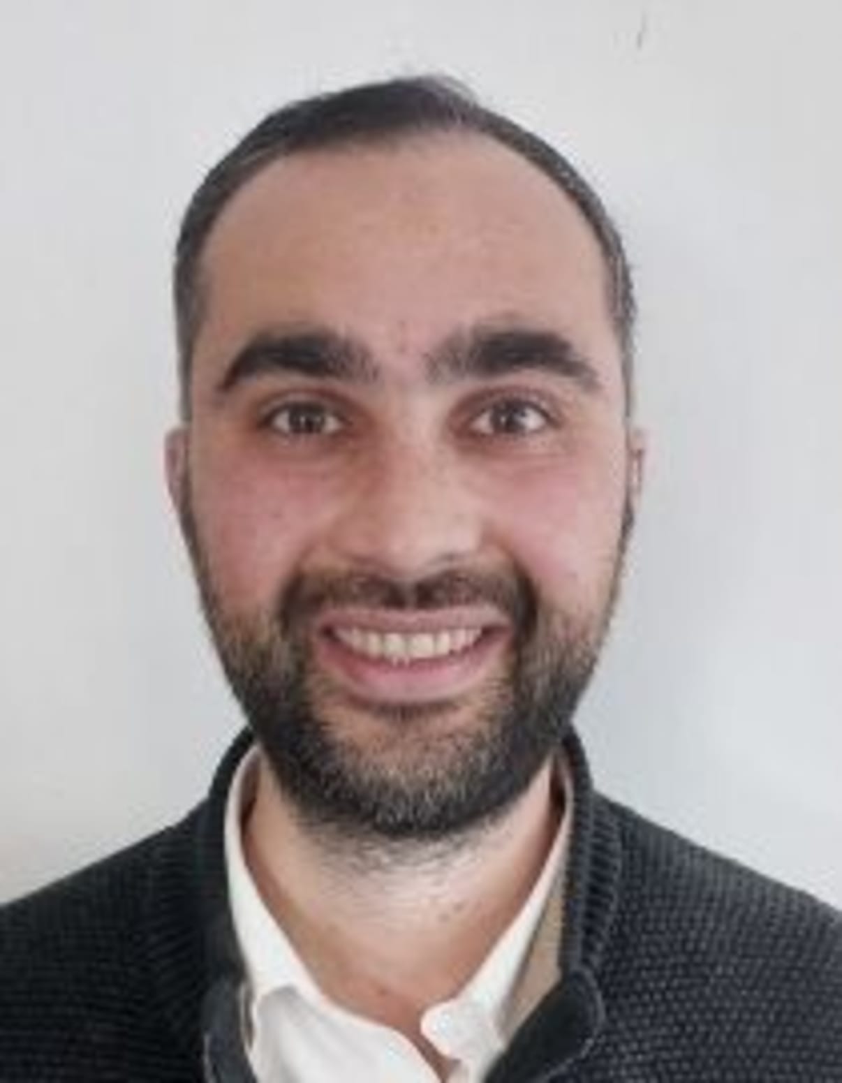 תמונת פורטרט של בעל המקצוע