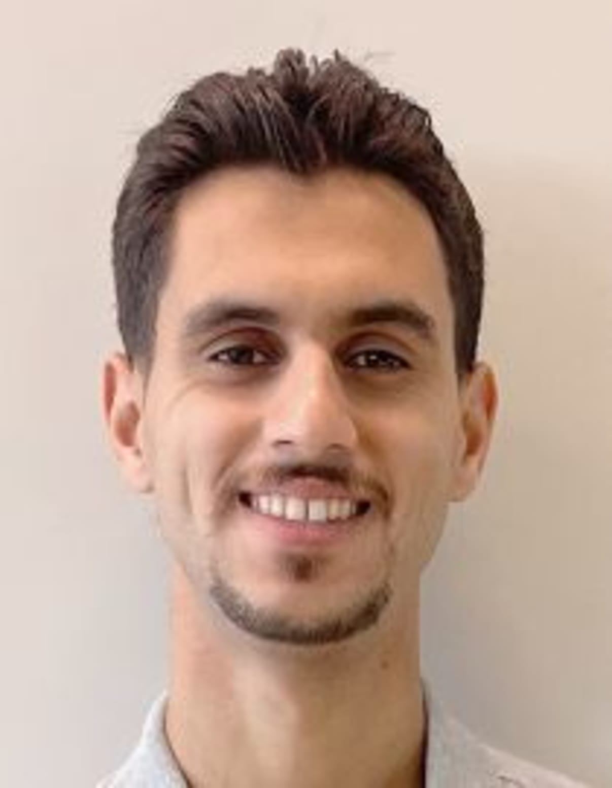 תמונת פורטרט של בעל המקצוע