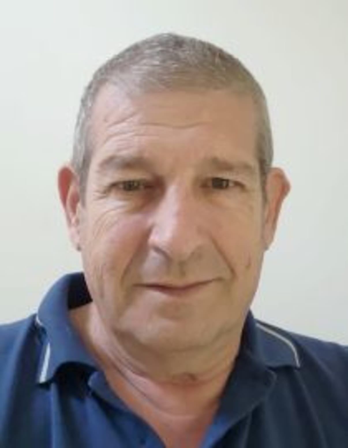 תמונת פורטרט של בעל המקצוע