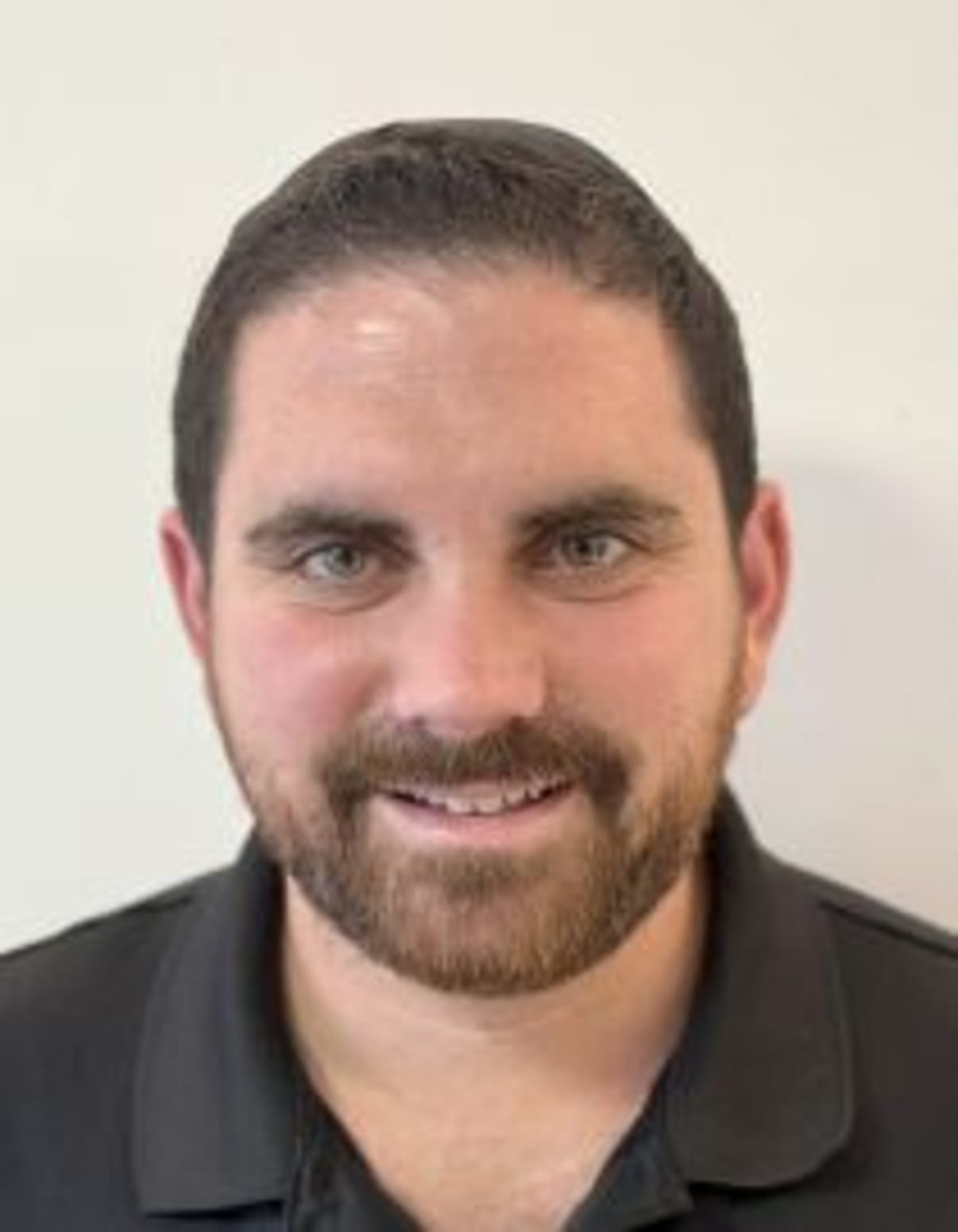 תמונת פורטרט של בעל המקצוע