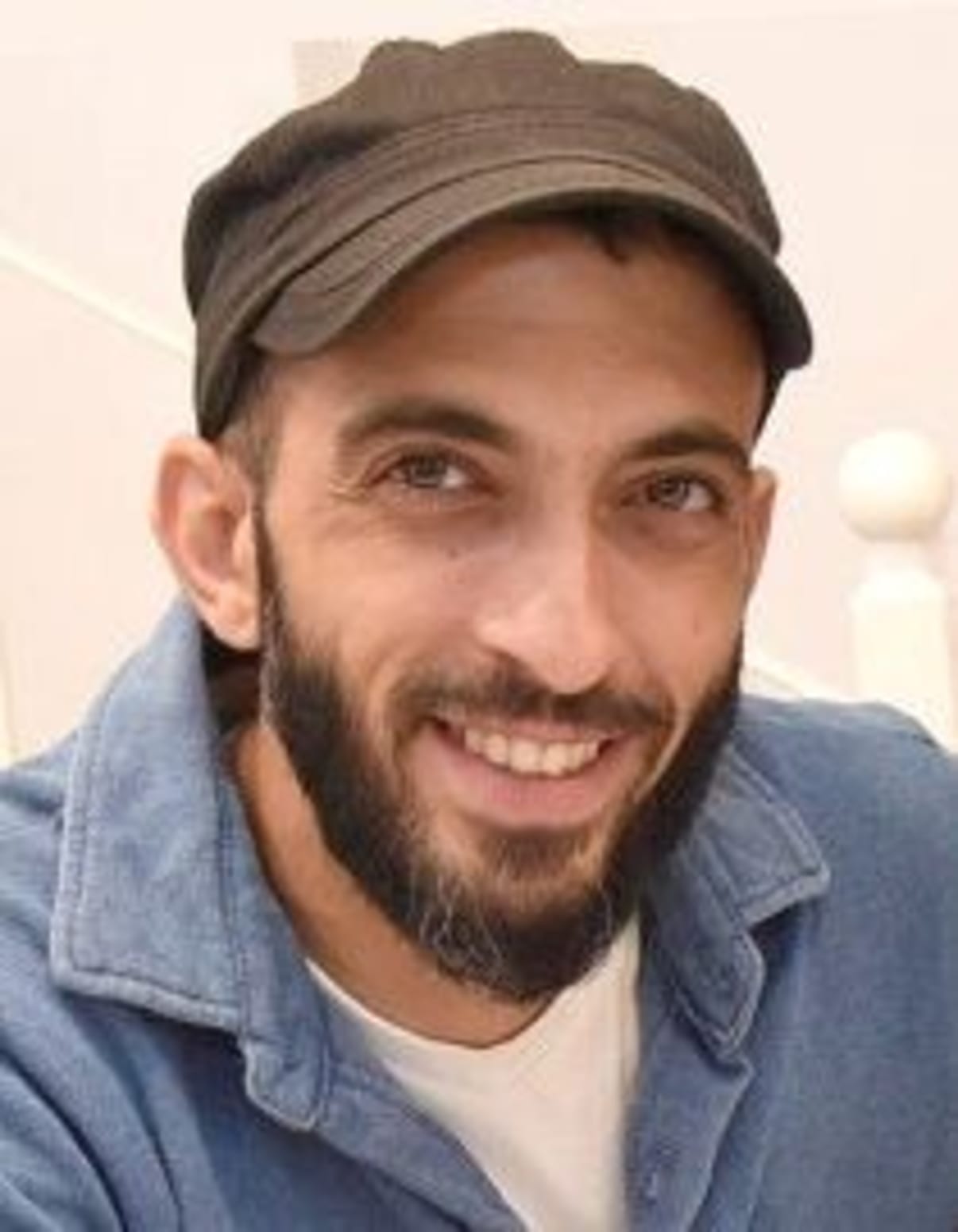 תמונת פורטרט של בעל המקצוע