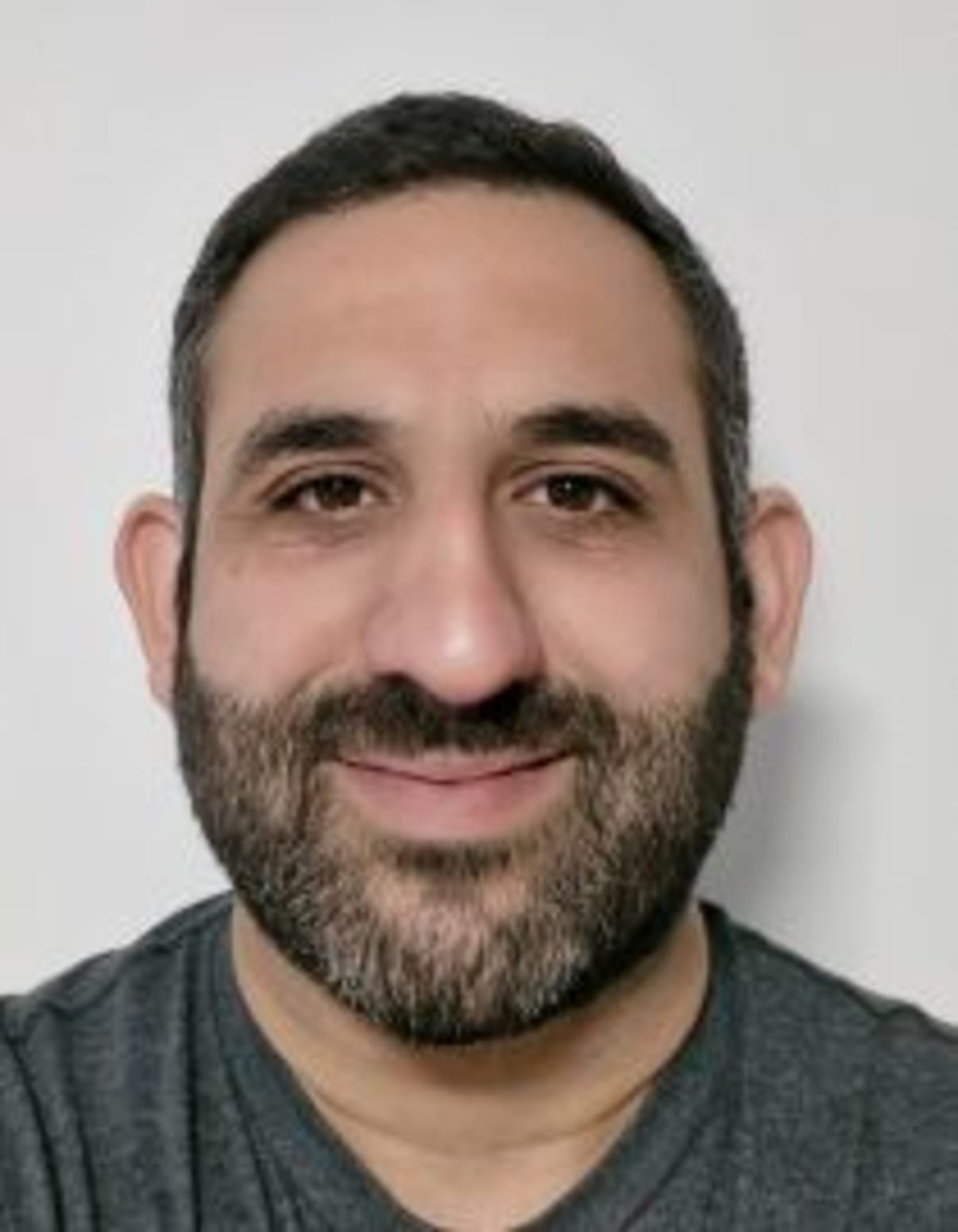 תמונת פורטרט של בעל המקצוע