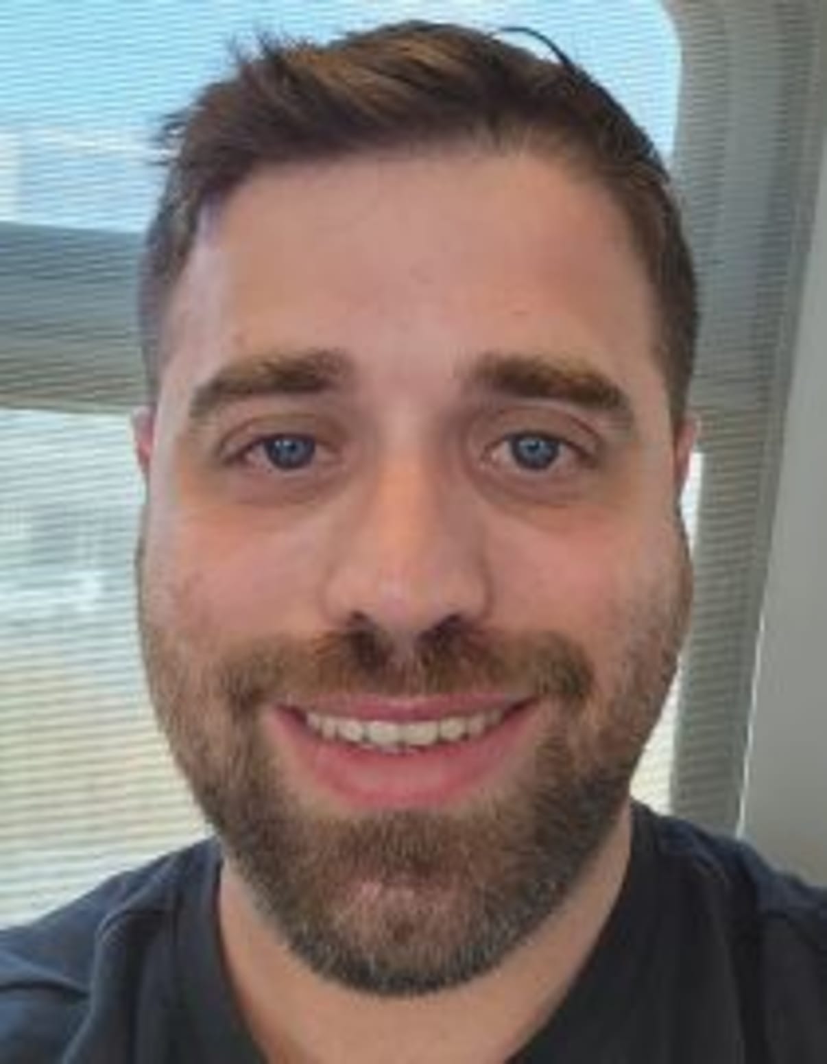 תמונת פורטרט של בעל המקצוע תמונת פורטרט של בעל המקצוע