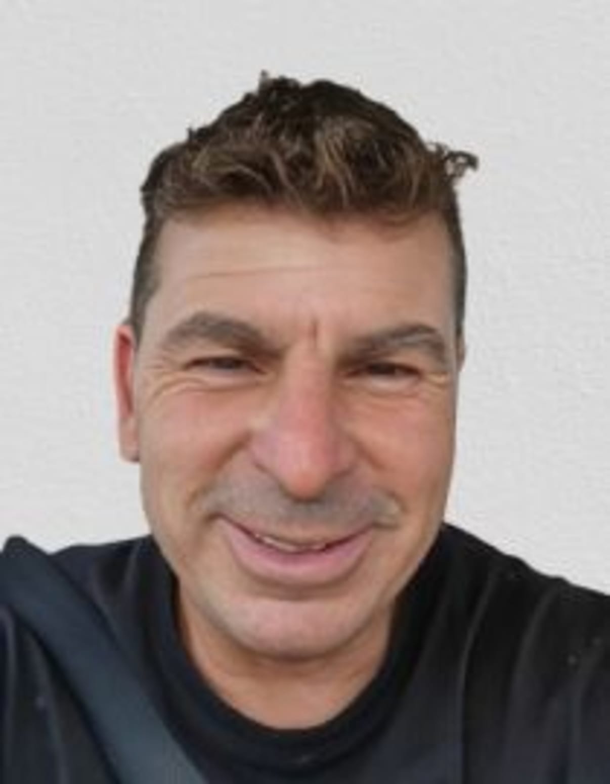 תמונת פורטרט של בעל המקצוע