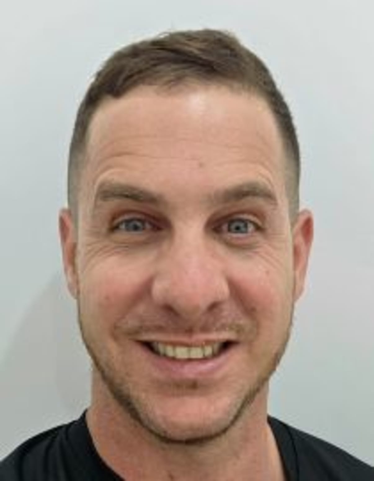 תמונת פורטרט של בעל המקצוע