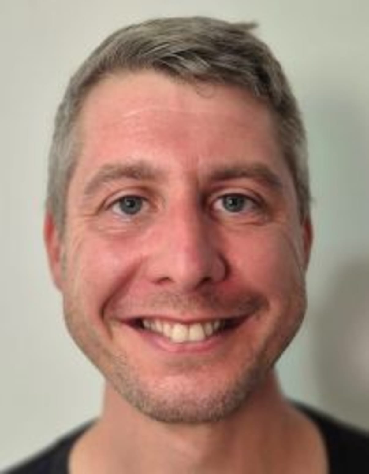 תמונת פורטרט של בעל המקצוע