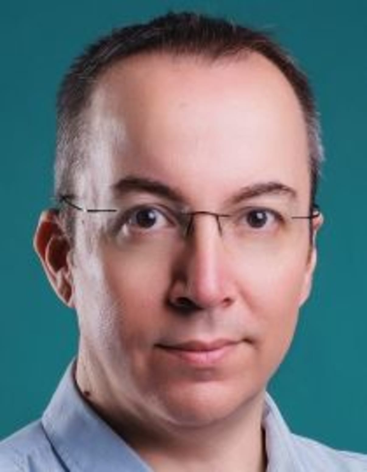 תמונת פורטרט של בעל המקצוע