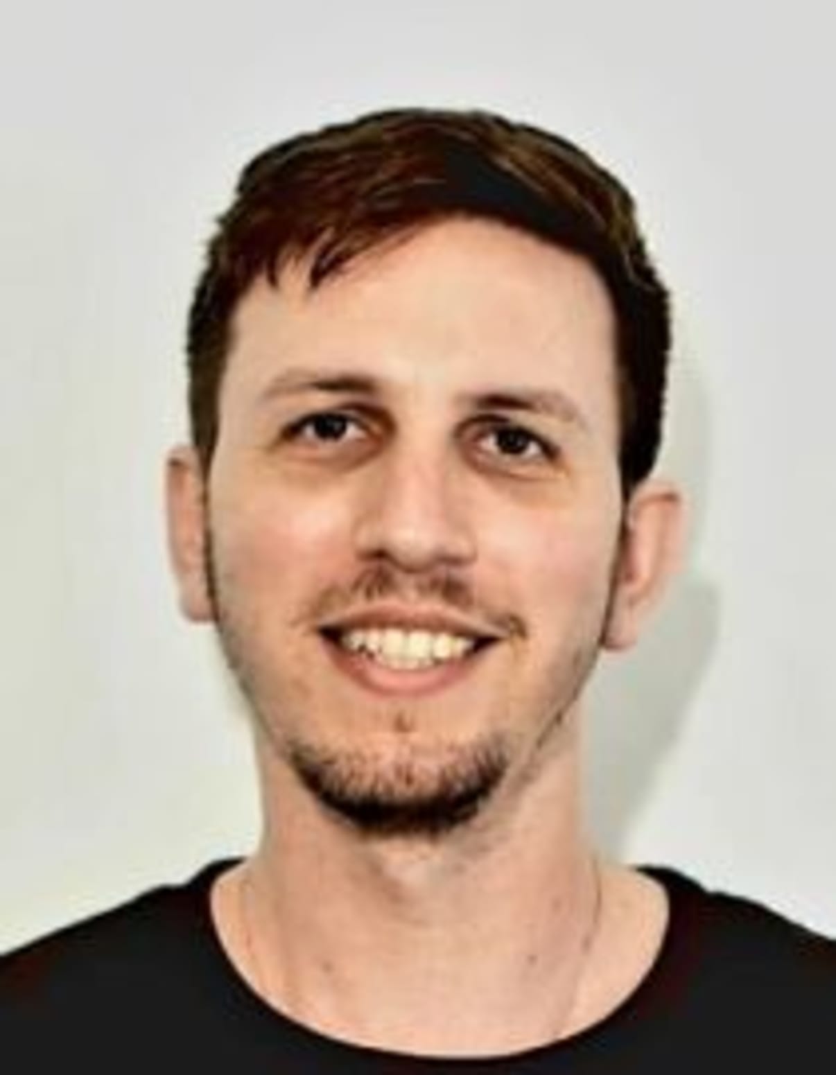 תמונת פורטרט של בעל המקצוע