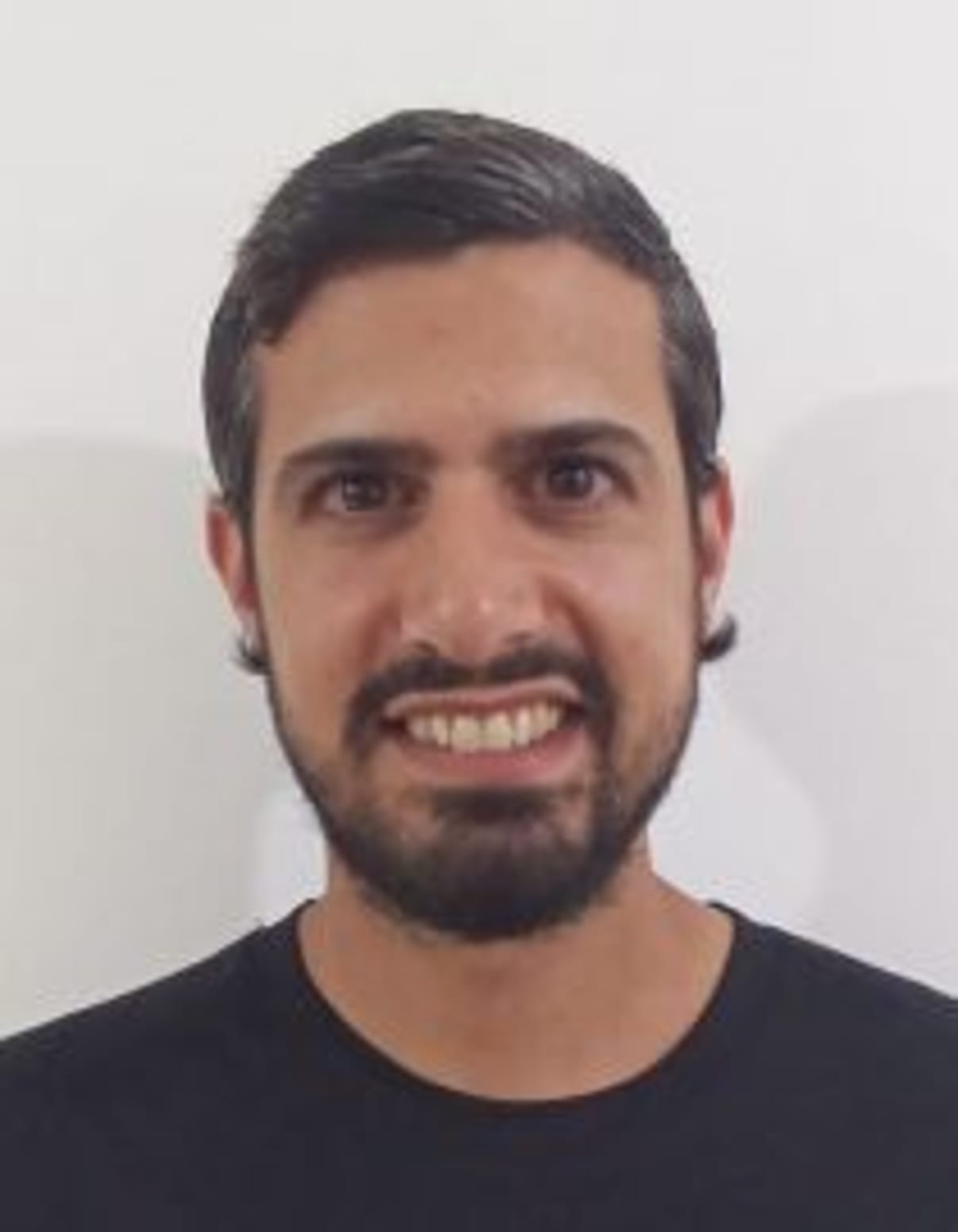 תמונת פורטרט של בעל המקצוע