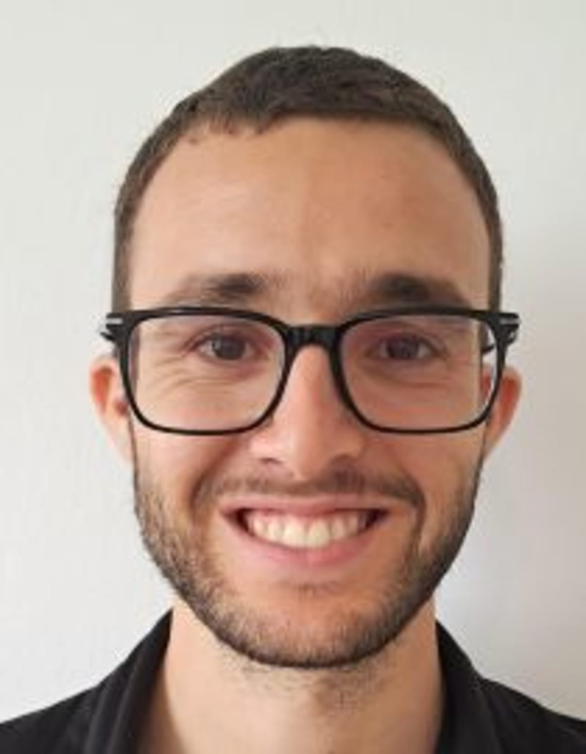 תמונת פורטרט של בעל המקצוע