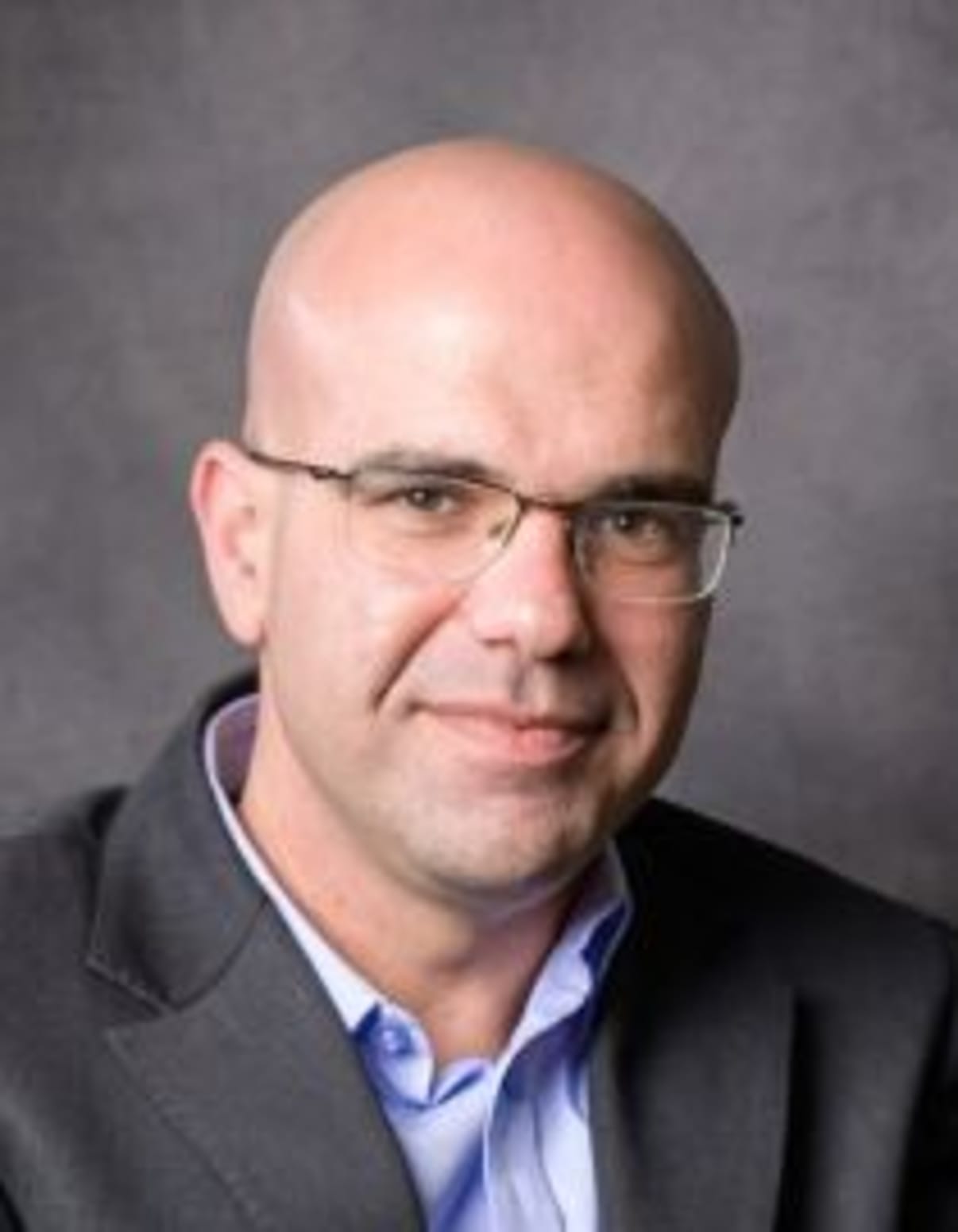 תמונת פורטרט של בעל המקצוע